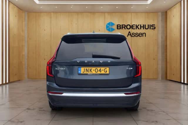 Volvo XC90 (2025) thumbnail 4