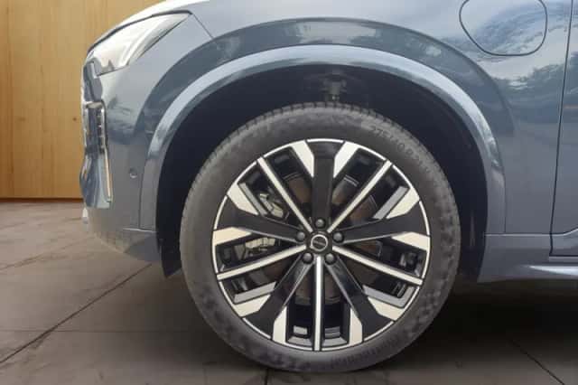 Volvo XC90 (2025) thumbnail 6