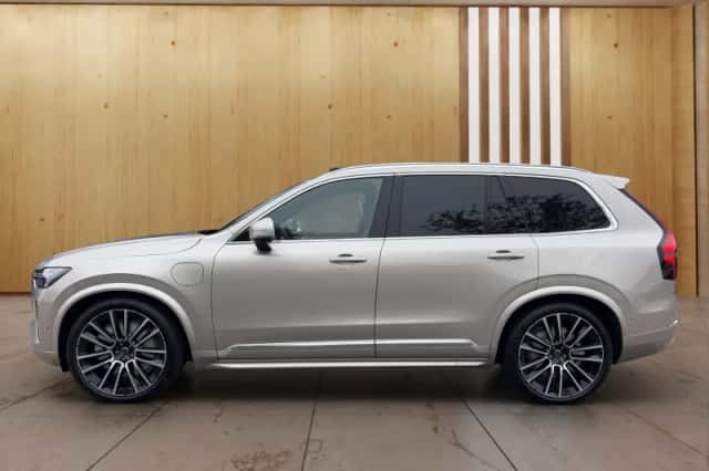Volvo XC90 (2026) thumbnail 4