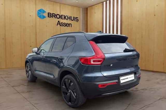 Volvo EX40 (2026) thumbnail 3