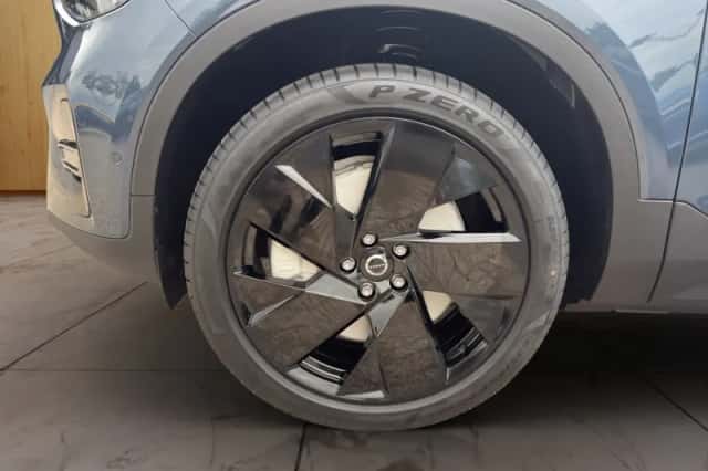 Volvo EX40 (2026) thumbnail 6