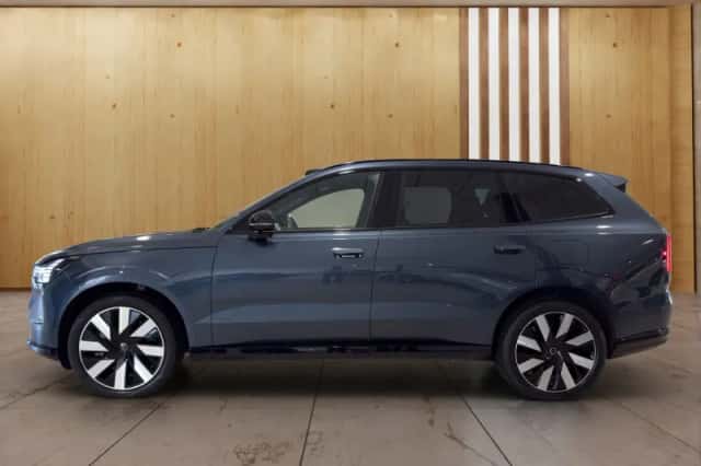 Volvo EX90 (2025) thumbnail 5