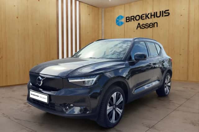 Volvo XC40 (2023) thumbnail 1
