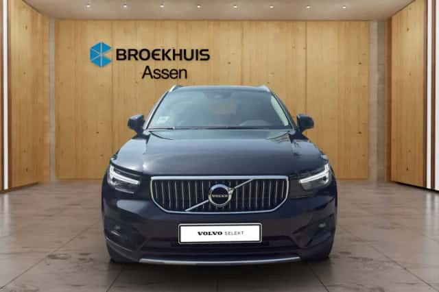 Volvo XC40 (2020) thumbnail 2