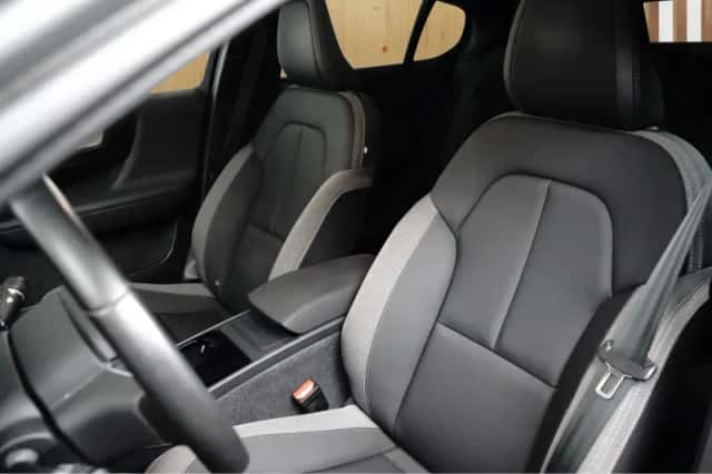 Volvo C40 (2024) thumbnail 6