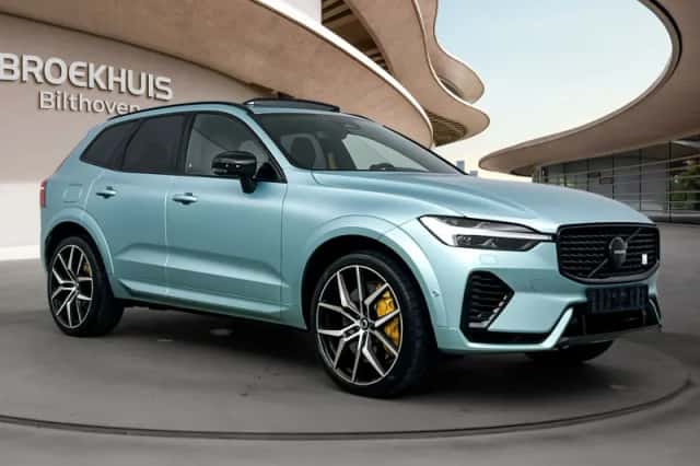 Volvo XC60 (2023) thumbnail 2