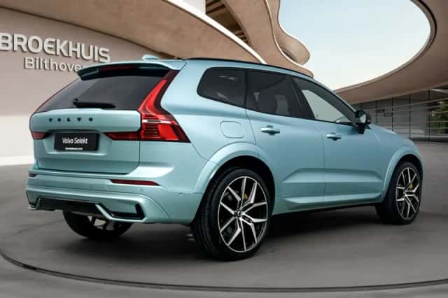 Volvo XC60 (2023) thumbnail 4