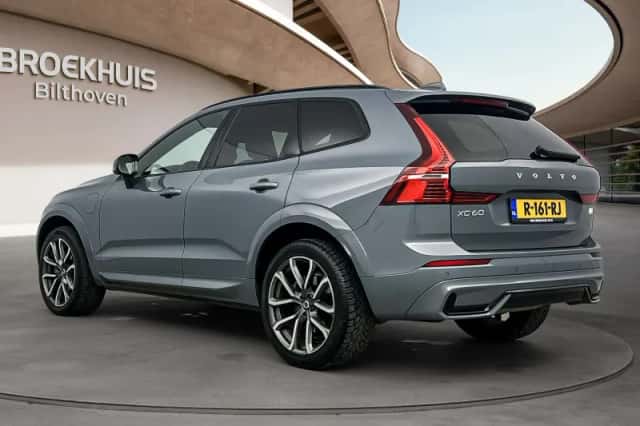 Volvo XC60 (2022) thumbnail 4
