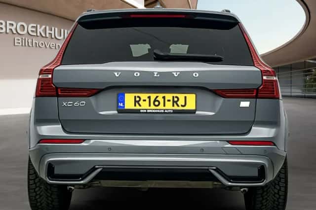 Volvo XC60 (2022) thumbnail 5
