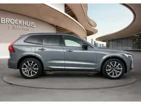 Volvo XC60 (2022) thumbnail 8
