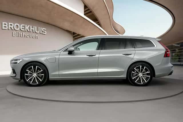 Volvo V60 (2025) thumbnail 2