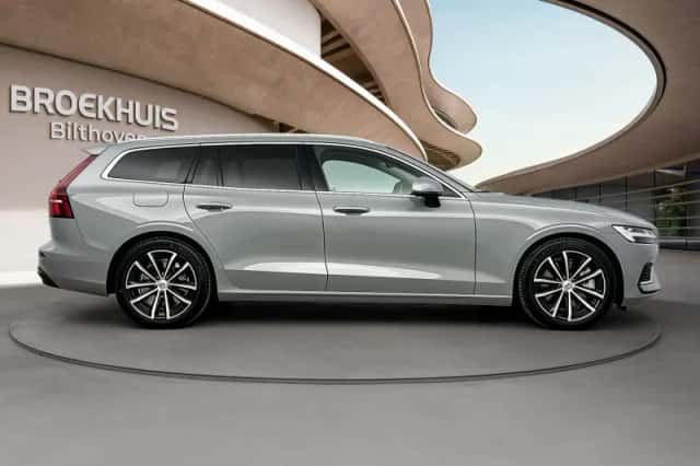 Volvo V60 (2025) thumbnail 4
