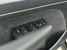 Volvo EX40 (2025) thumbnail 16