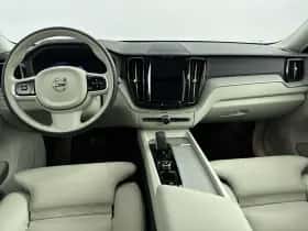 Volvo XC60 (2024) thumbnail 12