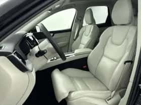 Volvo XC60 (2024) thumbnail 13