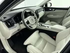 Volvo XC60 (2024) thumbnail 14