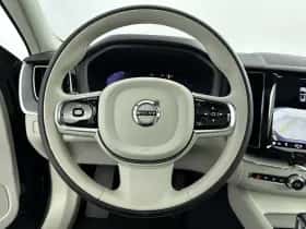 Volvo XC60 (2024) thumbnail 18