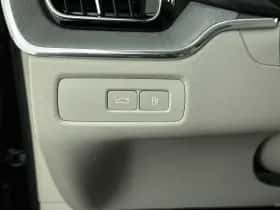 Volvo XC60 (2024) thumbnail 19