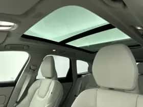 Volvo XC60 (2024) thumbnail 23