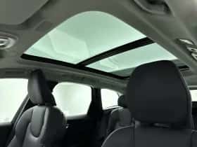Volvo XC60 (2024) thumbnail 24