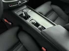 Volvo XC60 (2024) thumbnail 10