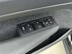 Volvo XC40 (2023) thumbnail 26