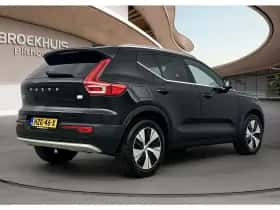 Volvo XC40 (2023) thumbnail 5