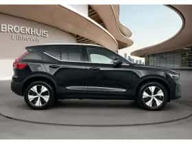 Volvo XC40 (2023) thumbnail 9