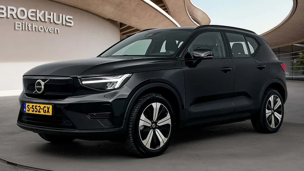Volvo XC40 (2023) — foto 1