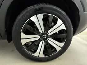 Volvo XC40 (2023) thumbnail 17