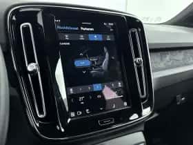 Volvo XC40 (2023) thumbnail 21