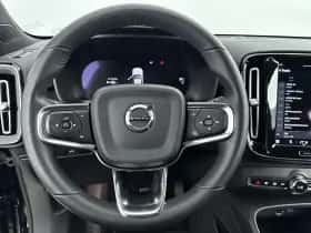 Volvo XC40 (2023) thumbnail 10