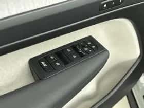 Volvo XC40 (2025) thumbnail 31