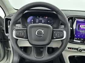 Volvo XC40 (2025) thumbnail 9