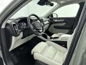 Volvo XC40 (2025) thumbnail 10