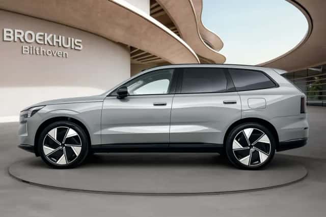 Volvo EX90 (2025) thumbnail 2
