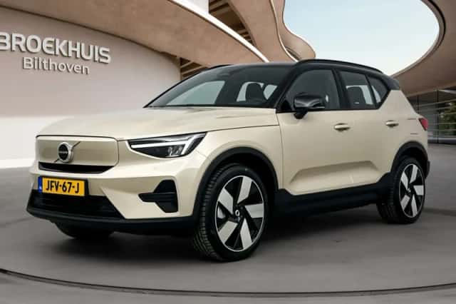 Volvo EX40 (2025) thumbnail 1