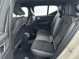Volvo EX40 (2025) thumbnail 16