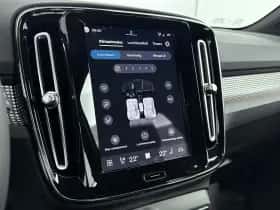 Volvo EX40 (2025) thumbnail 21