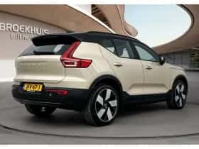 Volvo EX40 (2025) thumbnail 5
