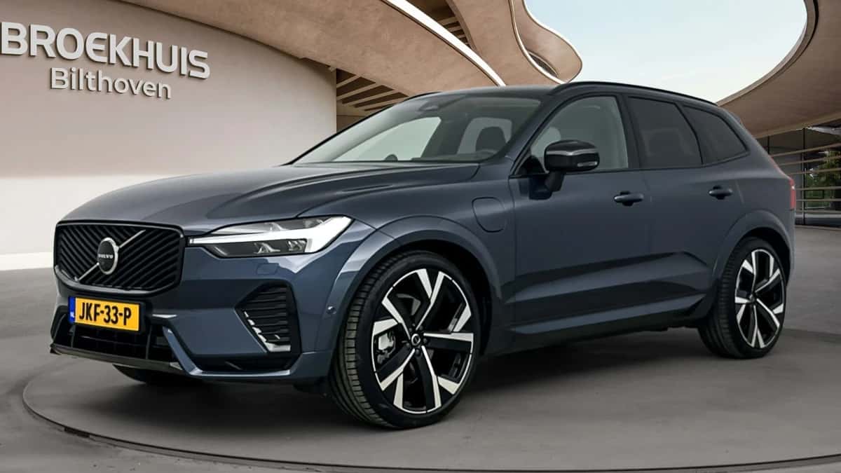 Volvo XC60 (2025) — foto 1