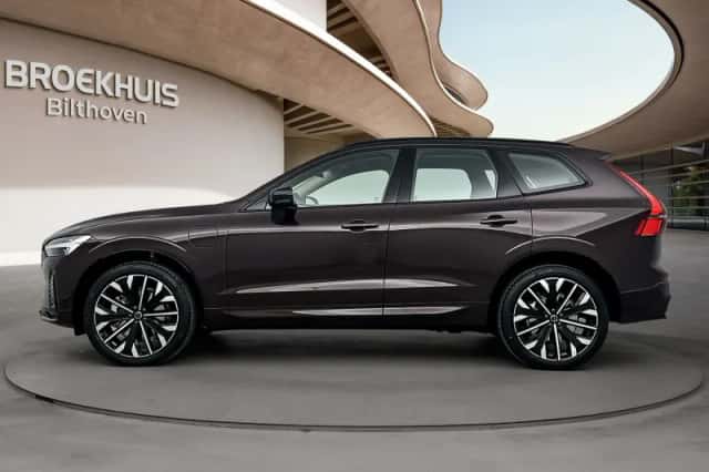 Volvo XC60 (2025) thumbnail 2