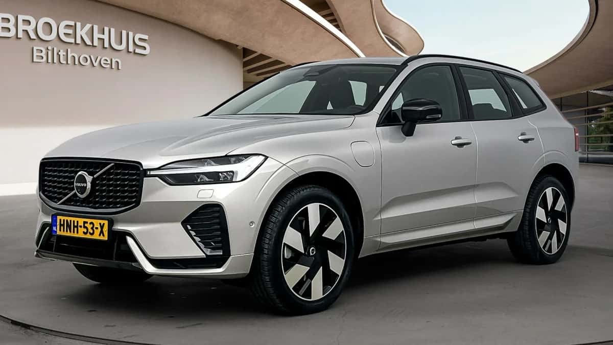 Volvo XC60 (2025) — foto 1
