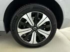 Volvo XC60 (2025) thumbnail 17