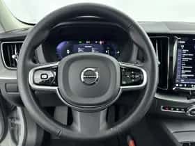 Volvo XC60 (2025) thumbnail 10