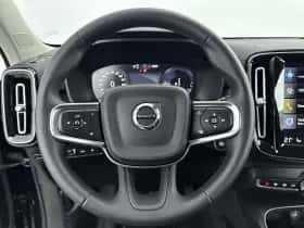 Volvo XC40 (2022) thumbnail 10