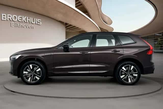 Volvo XC60 (2025) thumbnail 2
