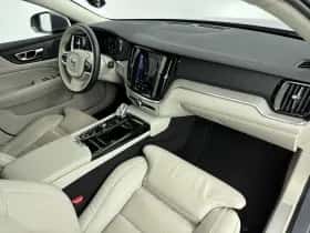 Volvo V60 (2022) thumbnail 23