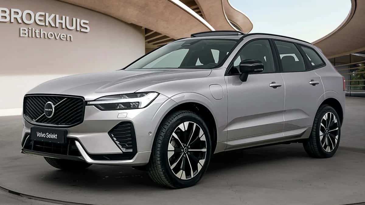 Volvo XC60 (2025) — foto 1
