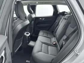 Volvo XC60 (2025) thumbnail 30